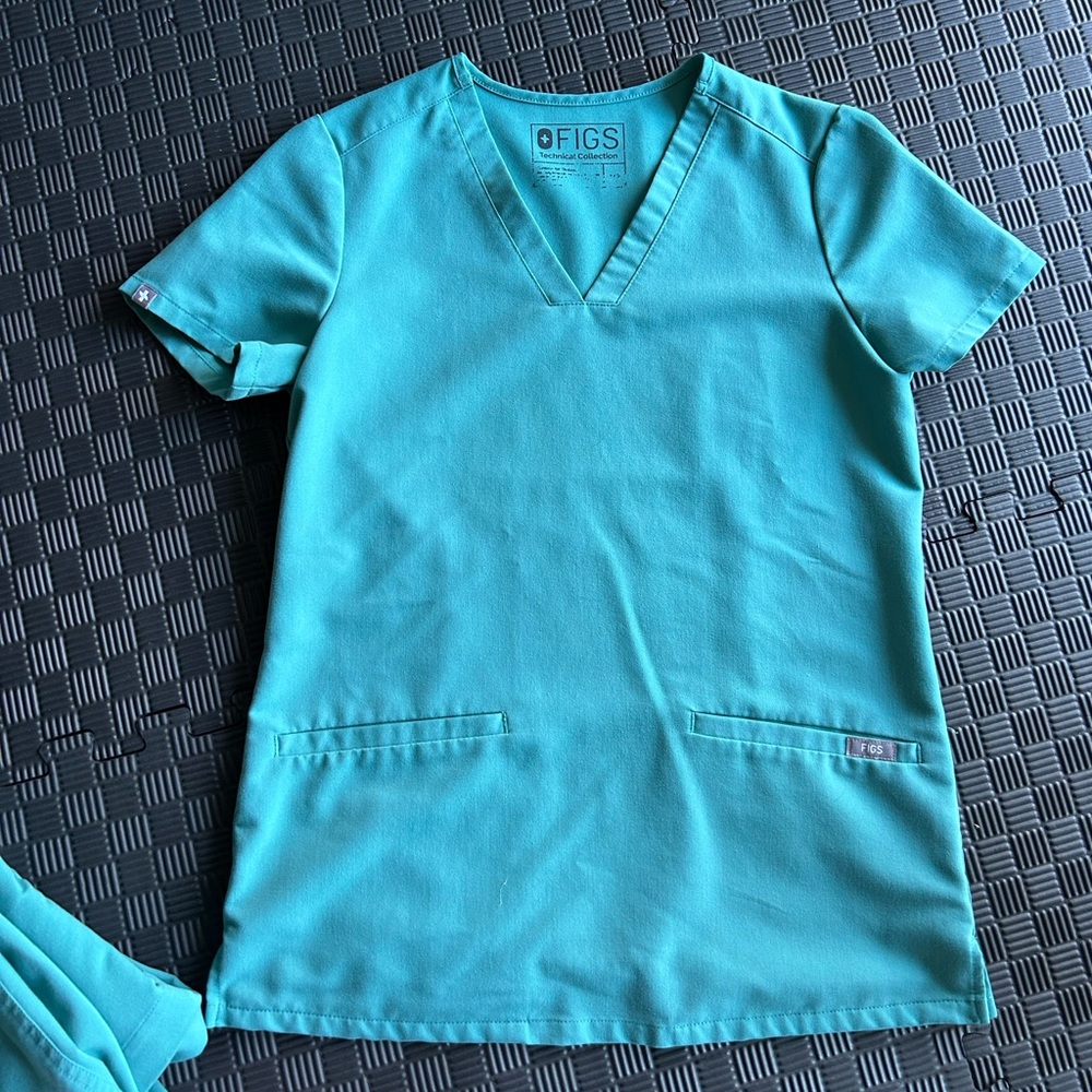Figs Teal Scrub Set